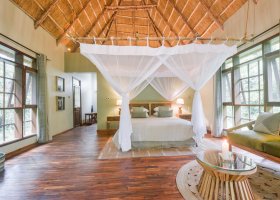 uganda-hotel-primate-lodge-kibale-003.jpg