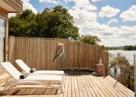 zimbabwe-hotel-victoria-falls-river-lodge-024.jpg