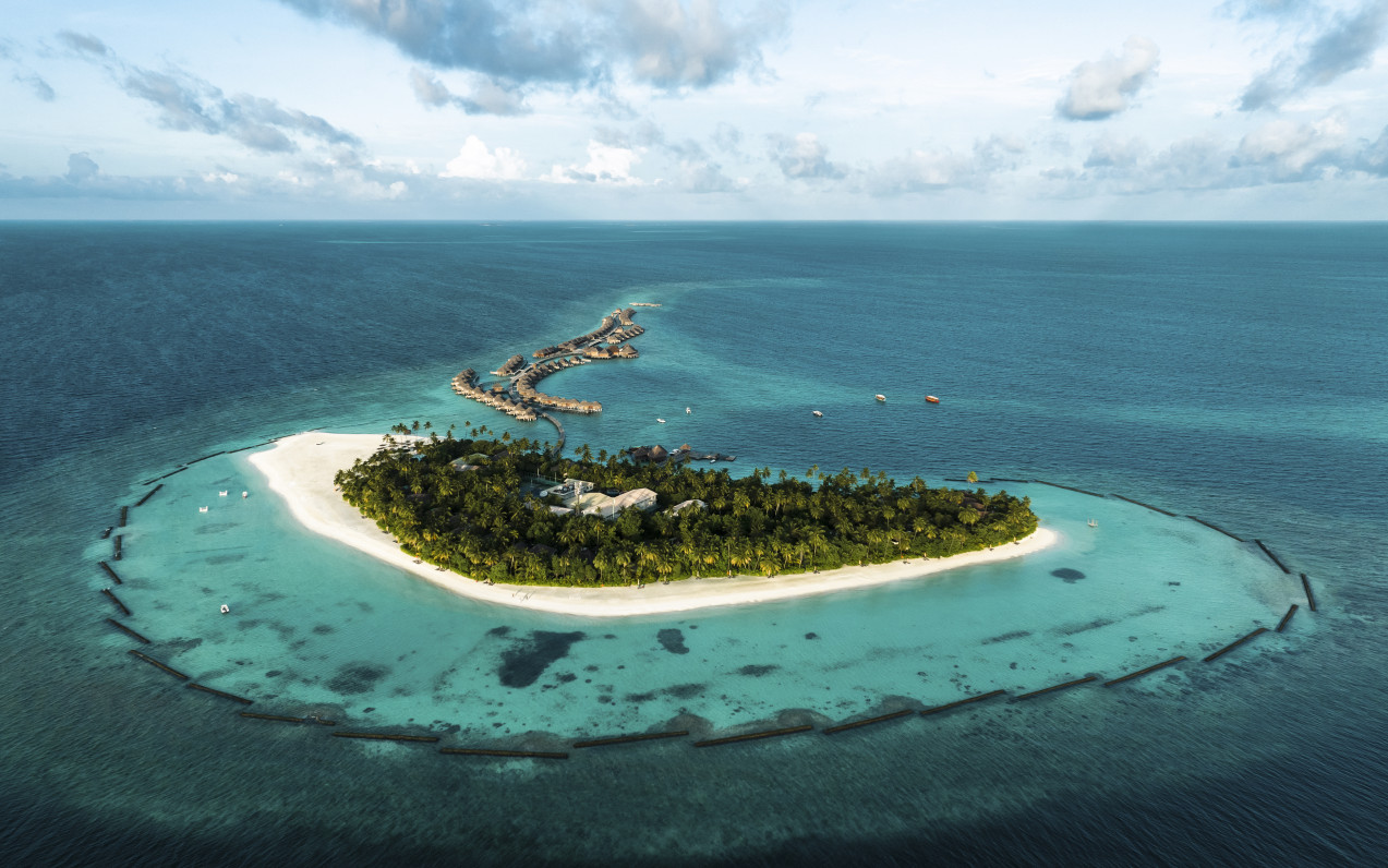 Constance Halaveli Resort