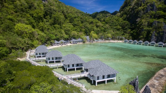 Lagen Island Resort