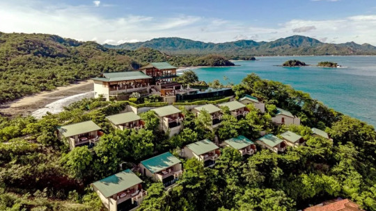 Casa Chameleon *****