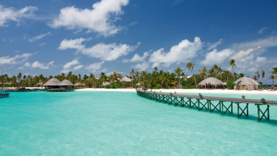 Constance Halaveli Resort and Spa Maldives *****