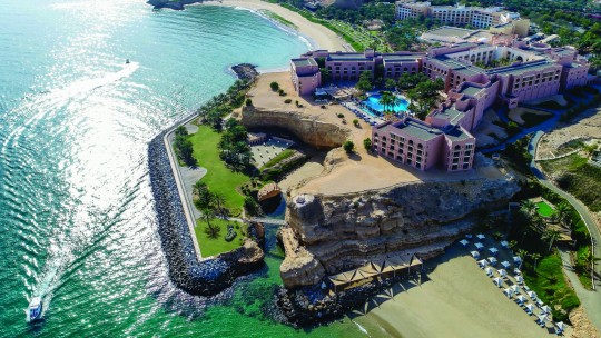 Shangri-La's Barr Al Jissah Resort & Spa Al Husn *****