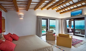 President Razzoli Sea View (85 m² + 25 m² veranda) – Hotel Licciola