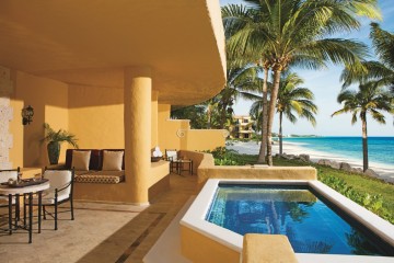 Ocean Front Master Suite Two Bedroom with Plunge Pool (170 m²)