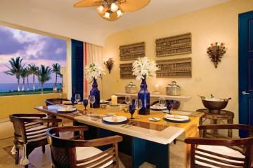 Ocean Front Two Bedroom Presidential Suite (279 m²)