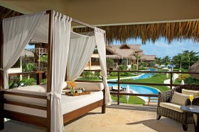 Romantic Junior Suite Pool View