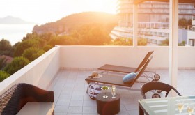 Deluxe Two Bedroom Sea view Residence