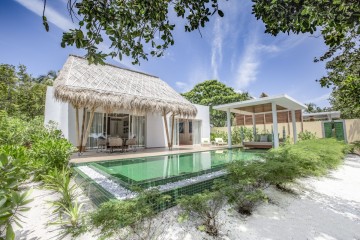 Superior Beach Villa with Pool