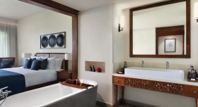 Deluxe Ocean View Room