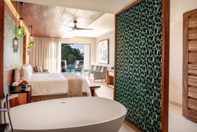 Swin-out King Suites