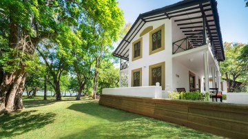 Deluxe Lake View Room