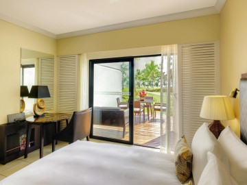 Luxury Family Room - 1 Queen Size Bed, 2 tier Bunk Bed