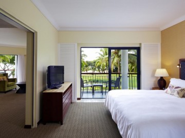 Opera Suite - 1 King size Bed, Separate Living Room, Ocean View