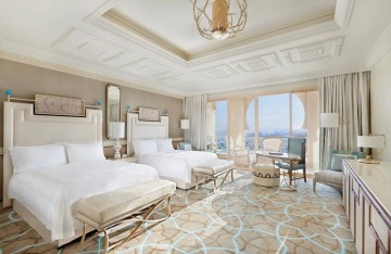 Family Premier With Golf View and Balcony