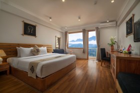 Deluxe Room with Mountain view