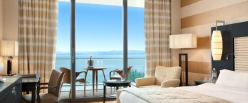 Deluxe Seafront View Room