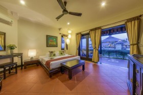 Bungalow Pool View Room (32-34 m2)