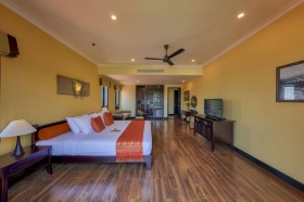 Deluxe Family Room (64 m2)