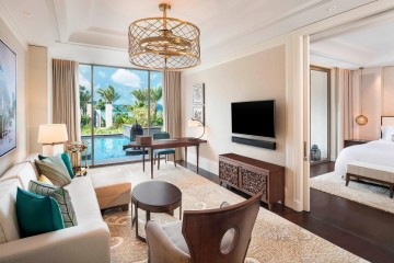 St. Regis Pool Suite