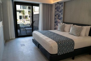 Privileged Suite & Swim up