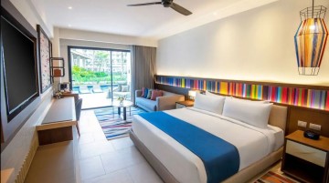 Junior Suite Swim Up King