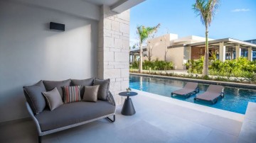 Junior Suite Swim Up Double