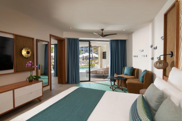 Preferred Club Master Suite Swim-Out