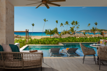 Preferred Club Master Suite Swim-Out Ocean Front