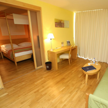 Standard Family Room XL