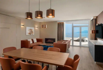 King Two Bedroom Villa Apartment with sea view