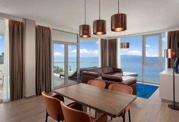 King Beach Front One Bedroom Villa Apartment