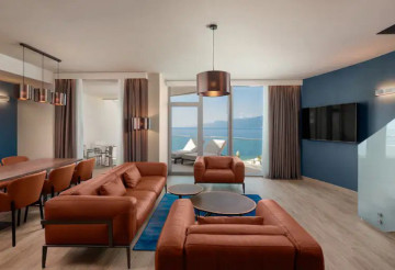 Three Bedroom Villa Apartment with sea view