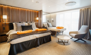 Deluxe Balcony Suite