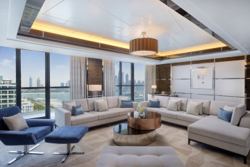 Royal Suite with Sea View and Balcony