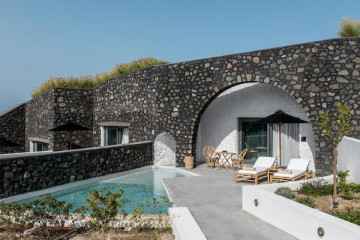 Cave Junior Suite Private Pool (35–45 m²)