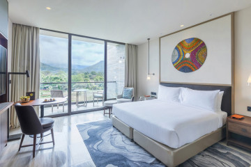 Deluxe Room Mount Meru View (40 m²)