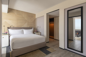 One Bedroom Premium Suite Sea View