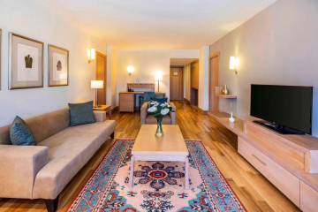 Two Bedroom Suite with Sea View (114 m²)