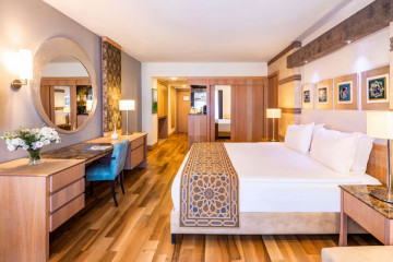 One Bedroom Suite with Golf View (76 m²)