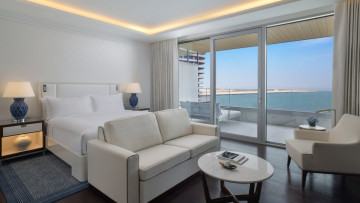 King Studio With Sea View (74 m²)