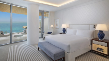 Family Deluxe Connecting Room (120 m²)