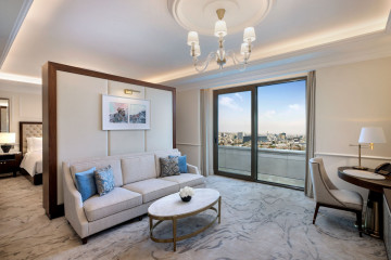 The Ritz-Carlton Suite