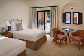 Premium Twin Pool View (38 m²)