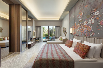 Superior Room Swim-up (48 m²)