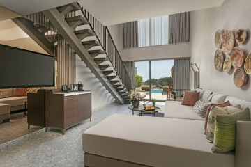 Family Duplex Swim-up (68 m²)