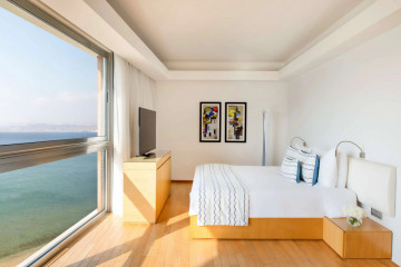 Executive Panoramic Suite (74 m2)