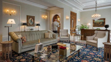 Royal Suite with Private Pool (175 m² + 145 m² exteriér)