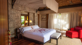 Beach Side Villa with Pool