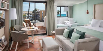 RedLevel Family Room Sea View